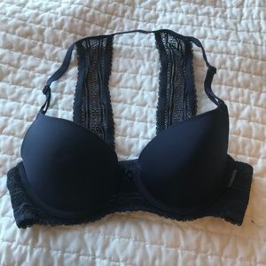 AERIE never been worn navy blue bra with lace 32B
